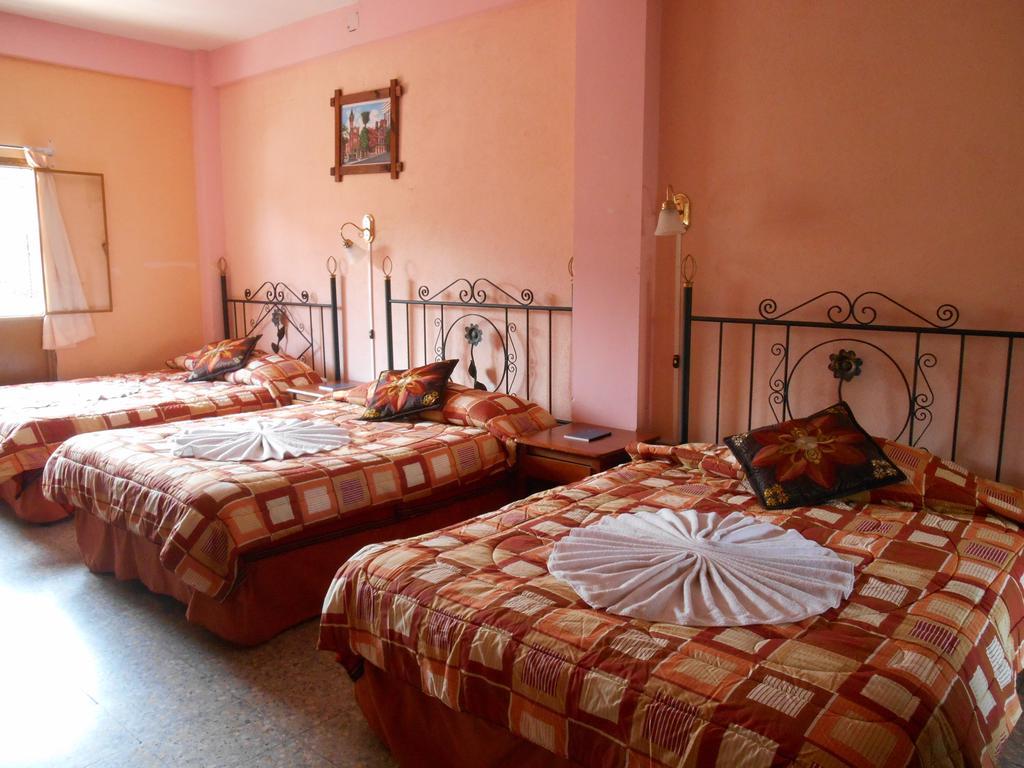 Hotel El Chaparral Panajachel Kamer foto