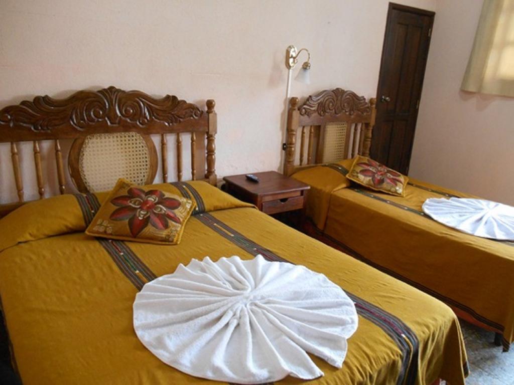 Hotel El Chaparral Panajachel Kamer foto