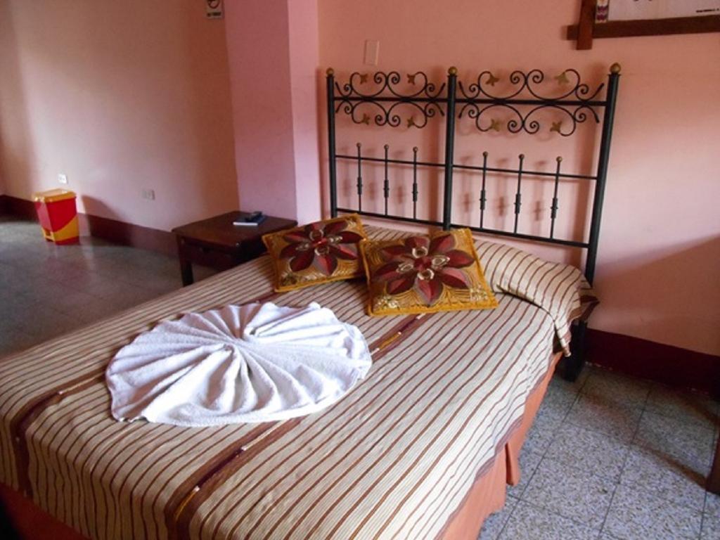 Hotel El Chaparral Panajachel Kamer foto