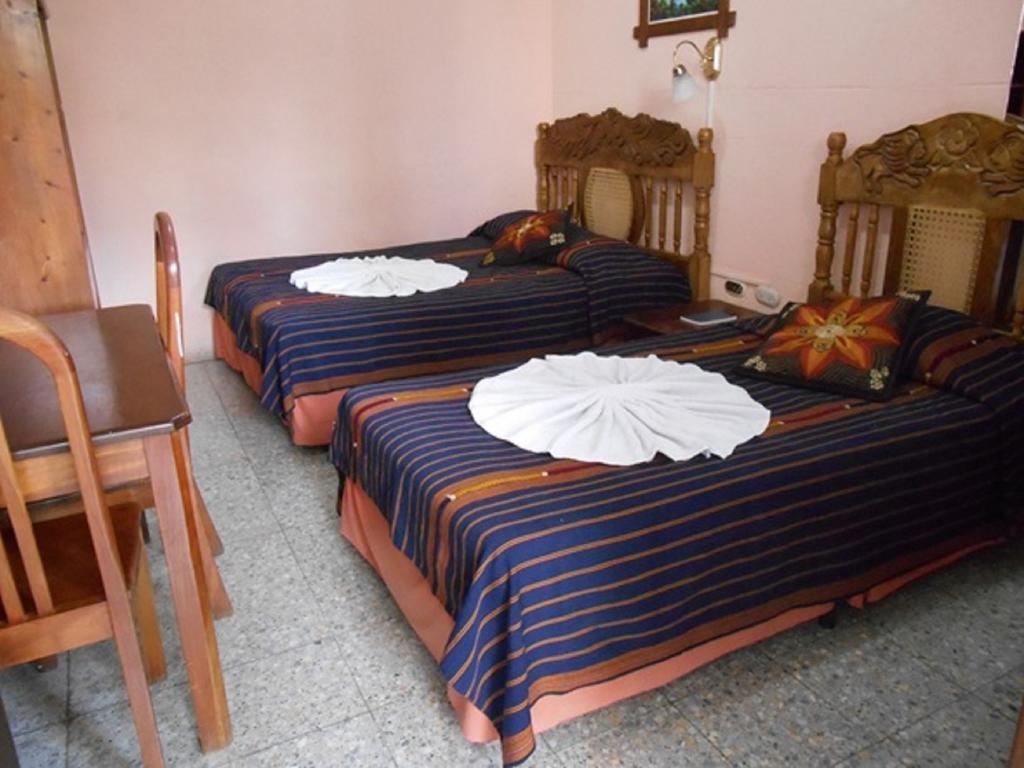 Hotel El Chaparral Panajachel Kamer foto