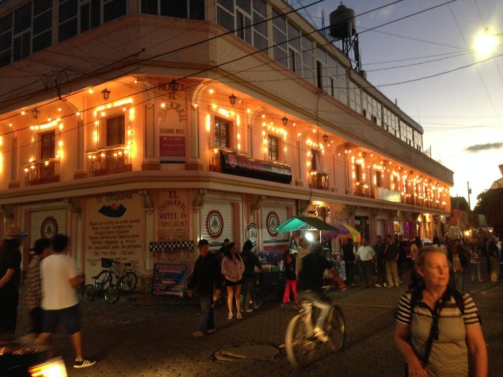 Hotel El Chaparral Panajachel Buitenkant foto